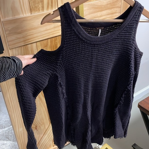 Free People Waffle Knit Cold Shoulder Long Sleeve Top - Women’s Medium - Picture 5 of 5